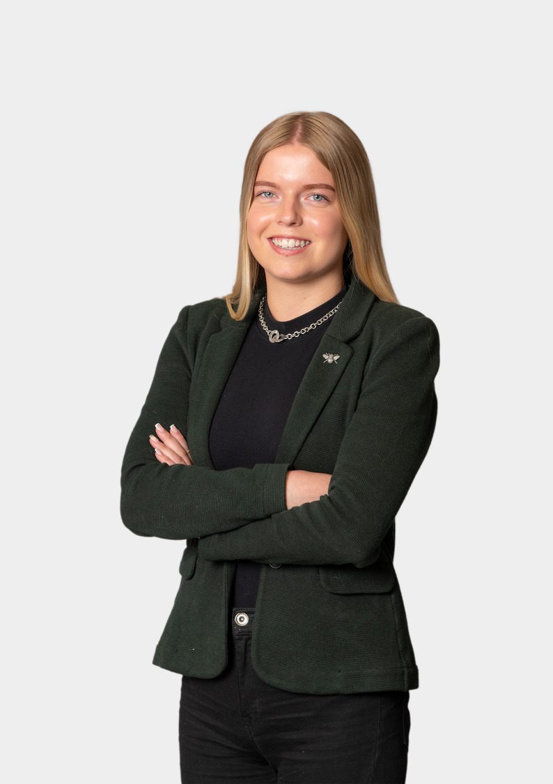 Annie Beeton Staff Photo_medium