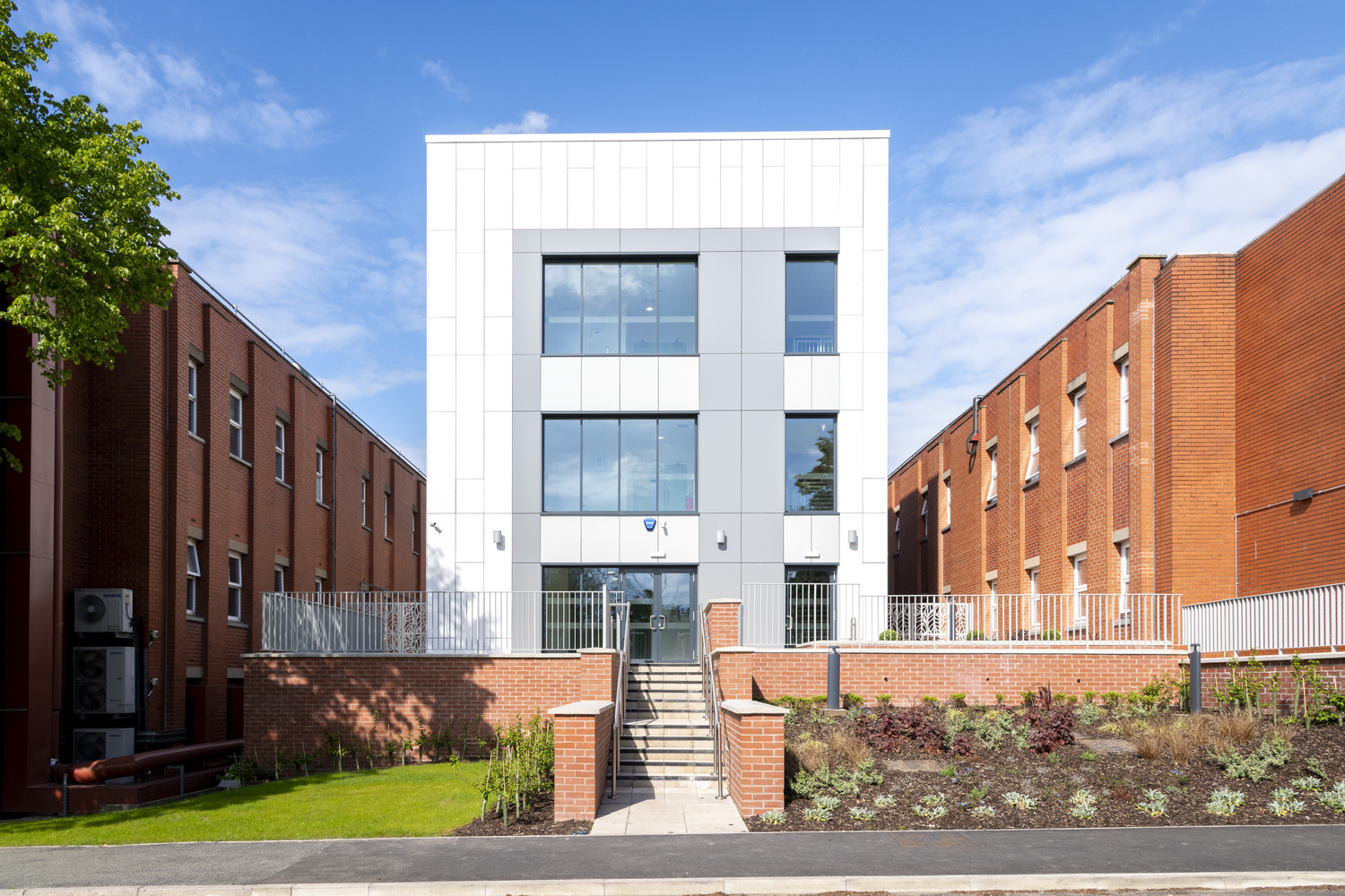 Leicester Diabetes Centre Leicester General Hospital (1)