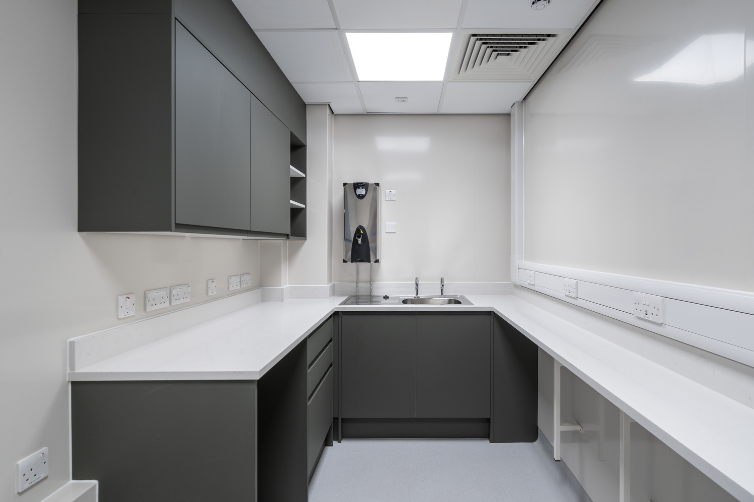 Bradford Royal Infirmary Renal Ward (6)